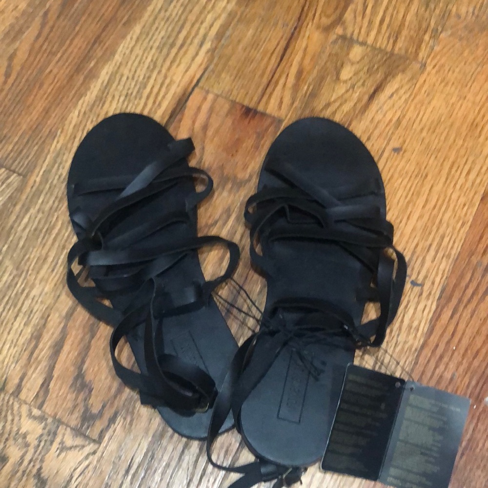 Forever 21 never worn black sandals
